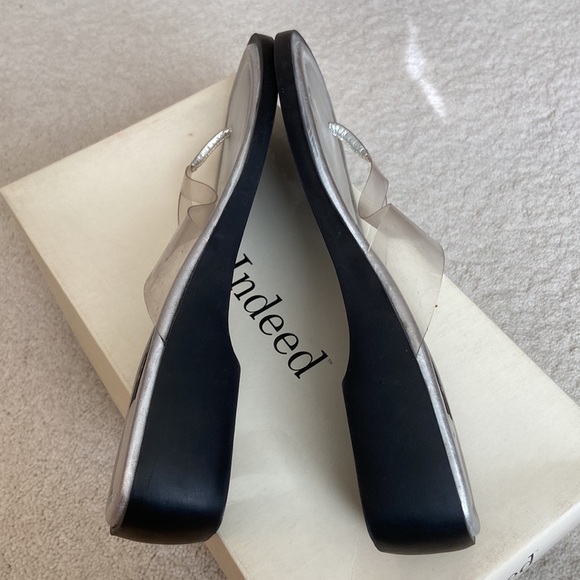 INDEED Metallic Sunburst Vinyl Flip Flops Silver Black Size 7.5 - Picture 3 of 10
